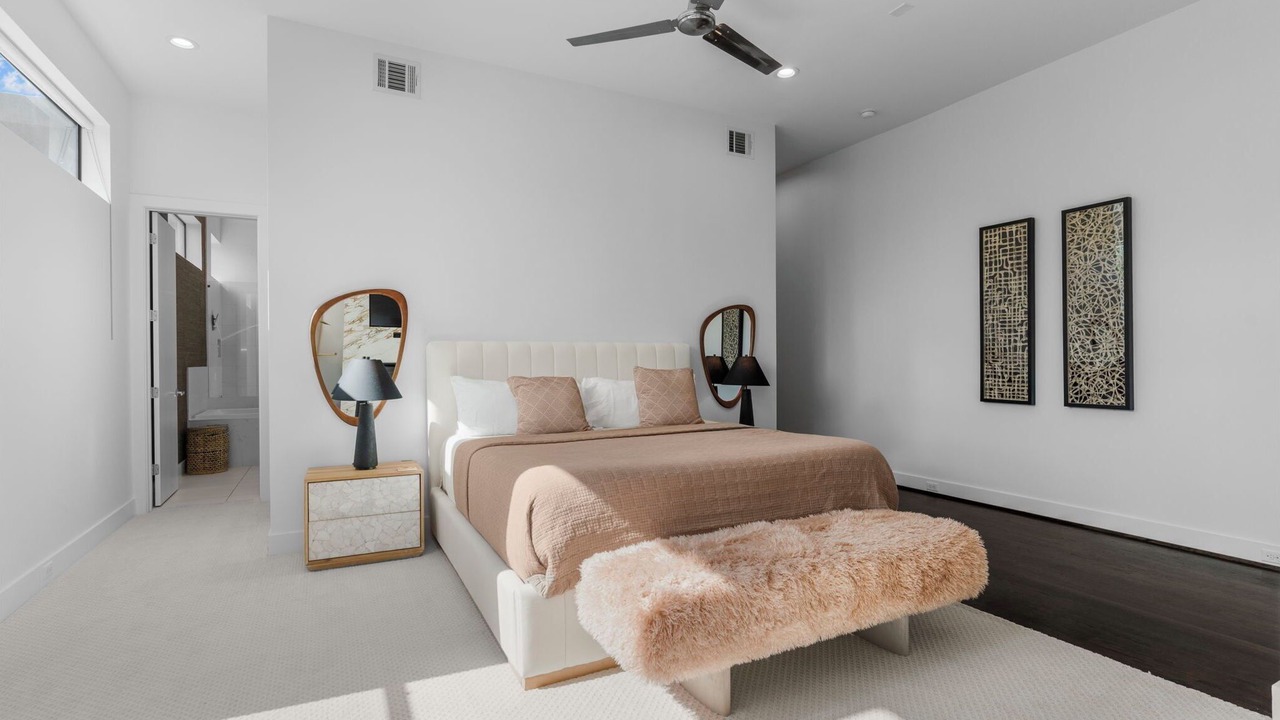 Photo of Bedroom in Greenway Plaza-Upper Kirby