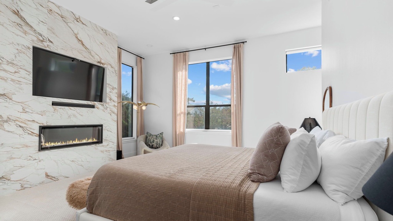 Photo of Bedroom in Greenway Plaza-Upper Kirby