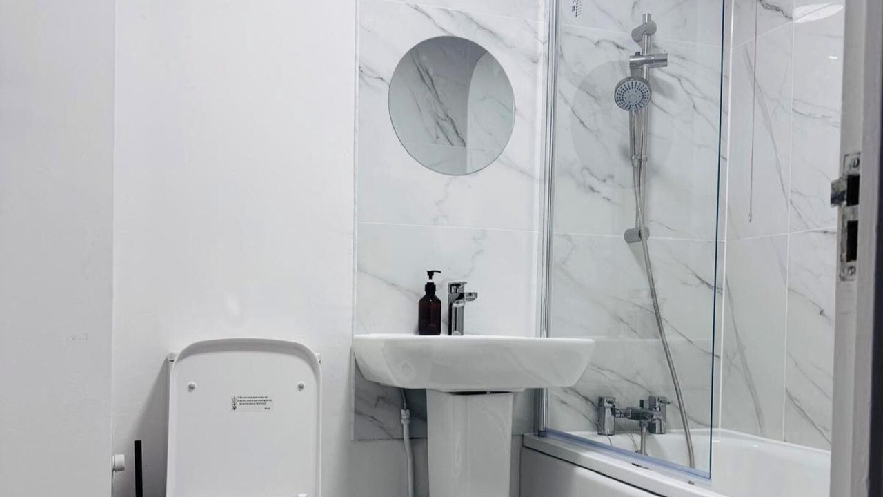 Photo of Others in West Thurrock