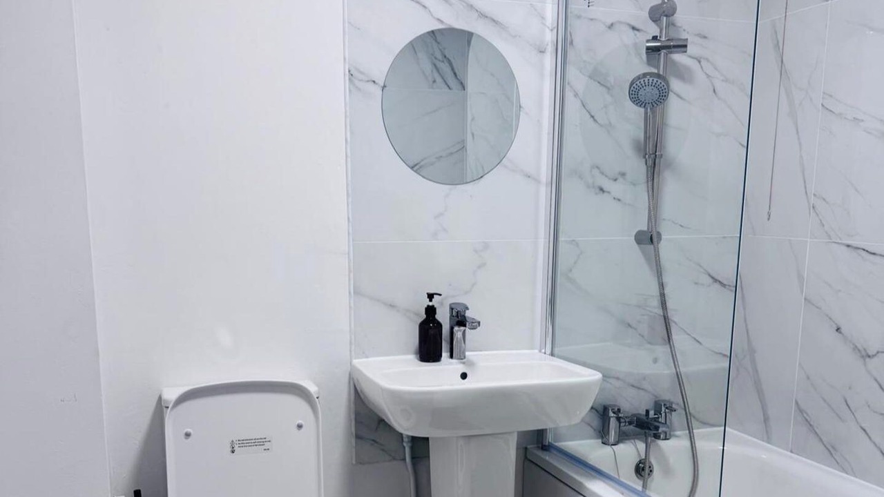 Photo of Others in West Thurrock