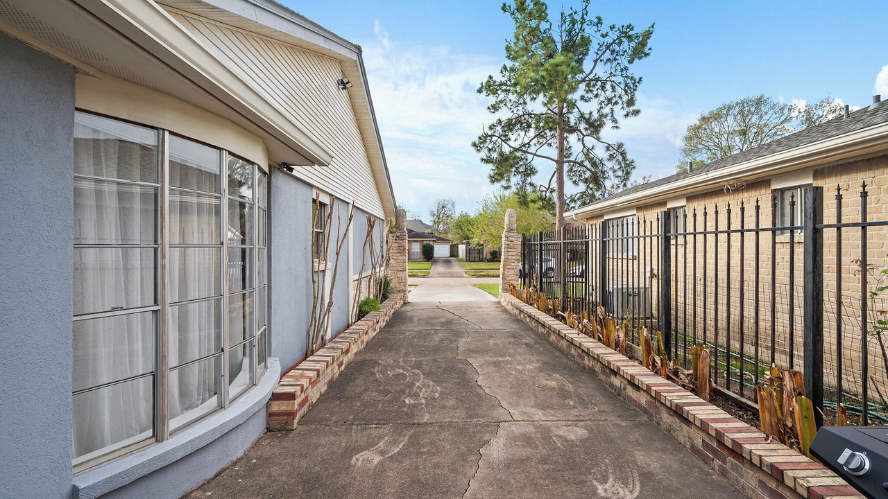 Photo of Outdoor in Sharpstown
