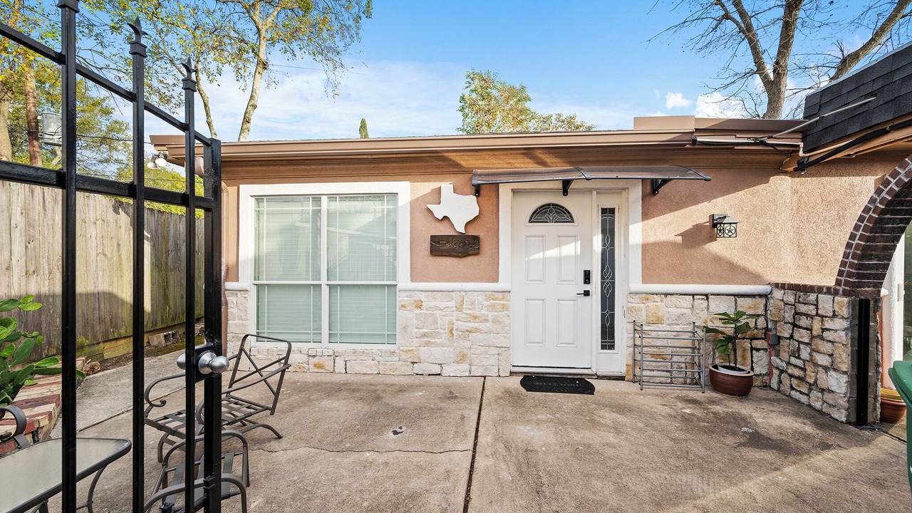 Photo of Patio Balcony in Sharpstown