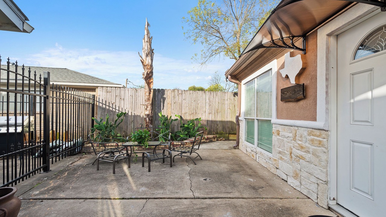 Photo of Outdoor in Sharpstown