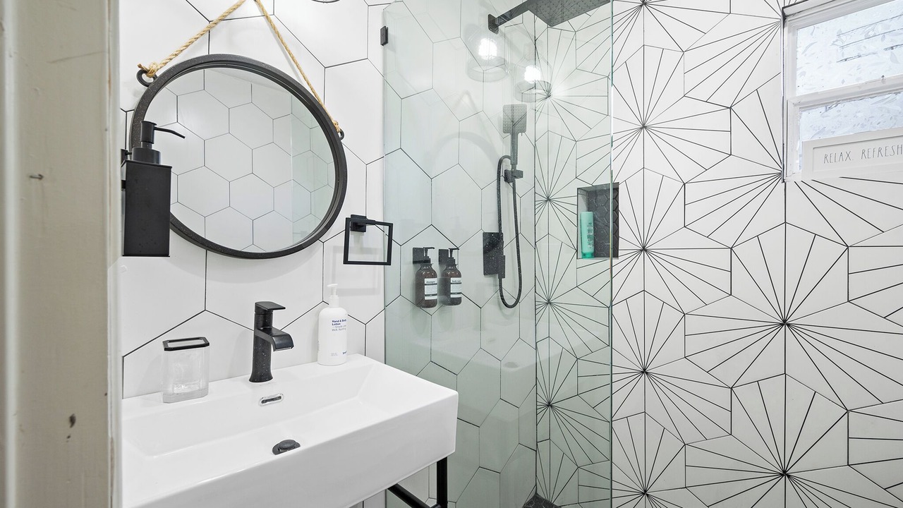 Photo of Bathroom in Sharpstown