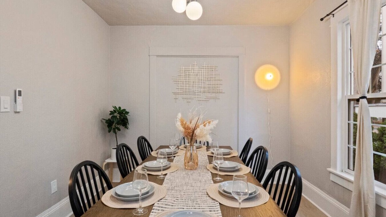 Photo of Others in University District