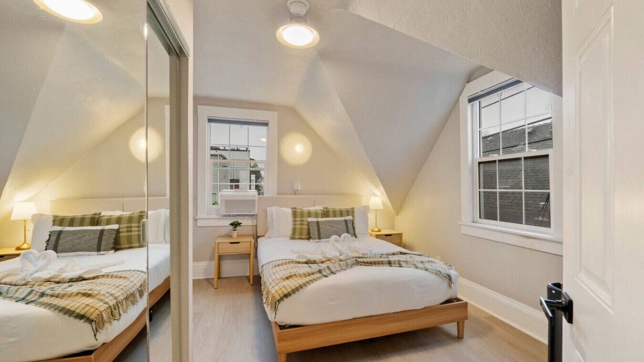 Photo of Bedroom in University District
