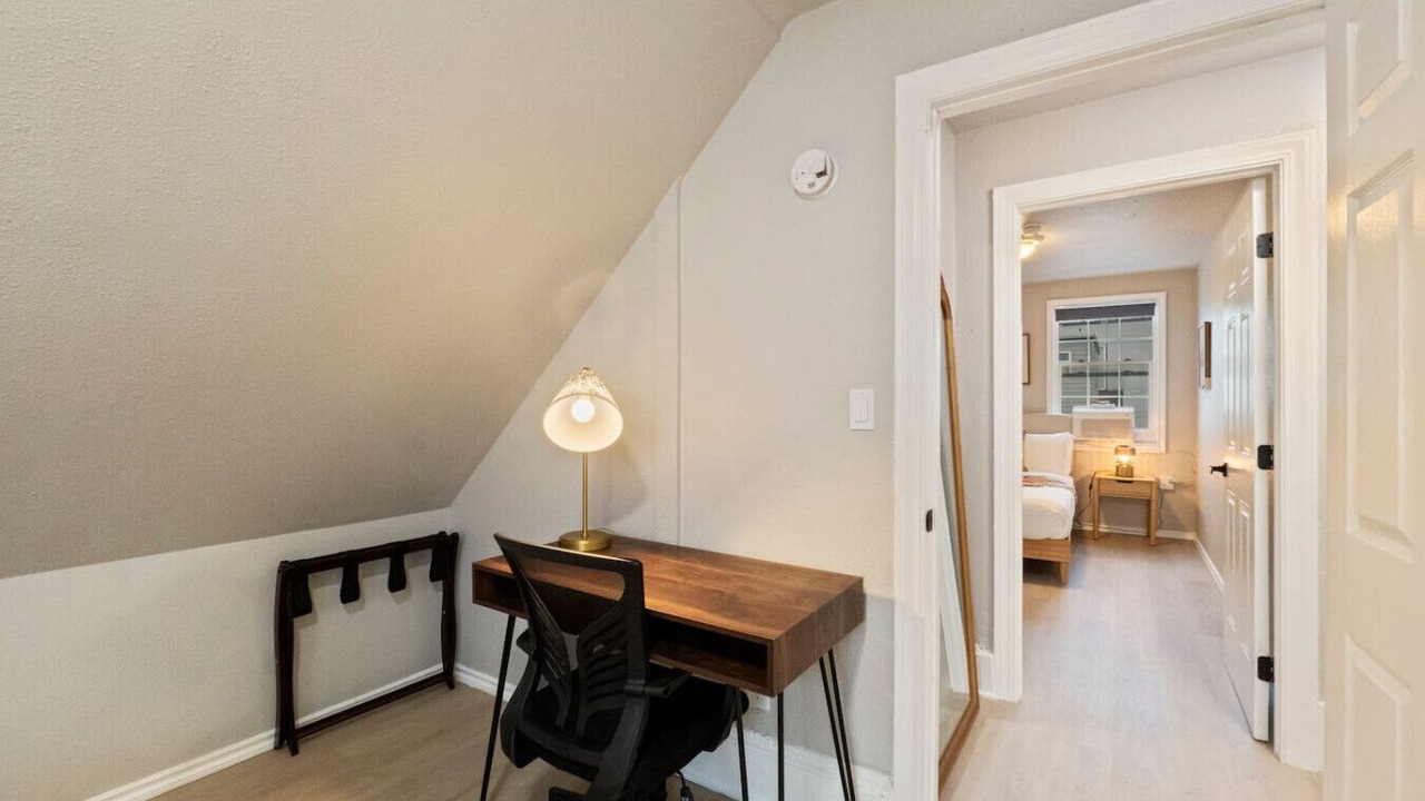 Photo of Bedroom in University District