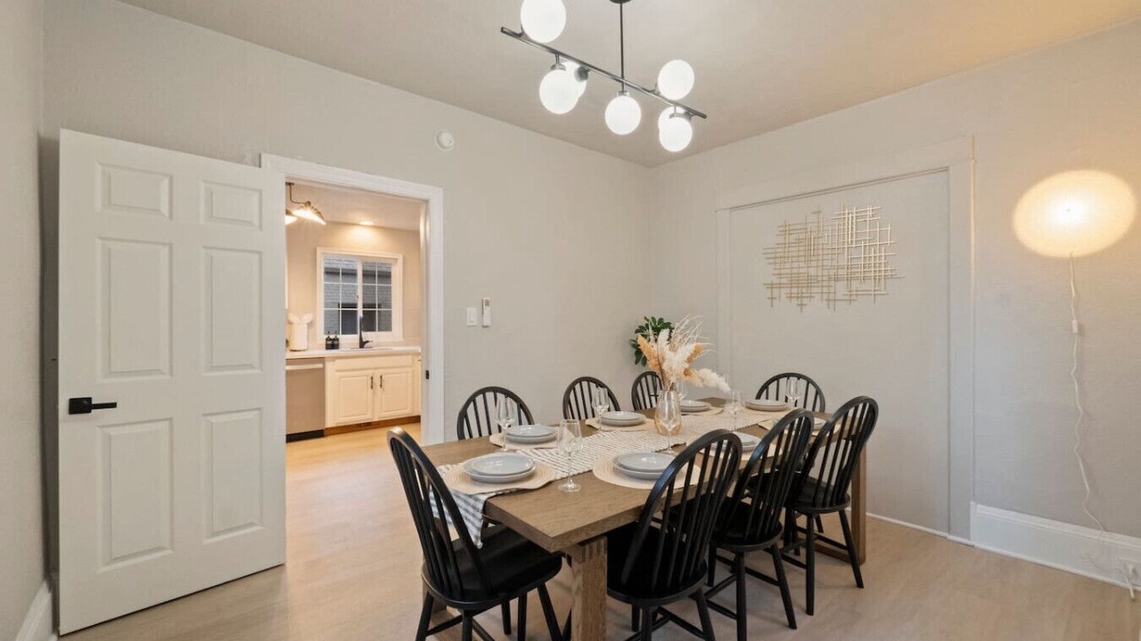 Photo of Others in University District