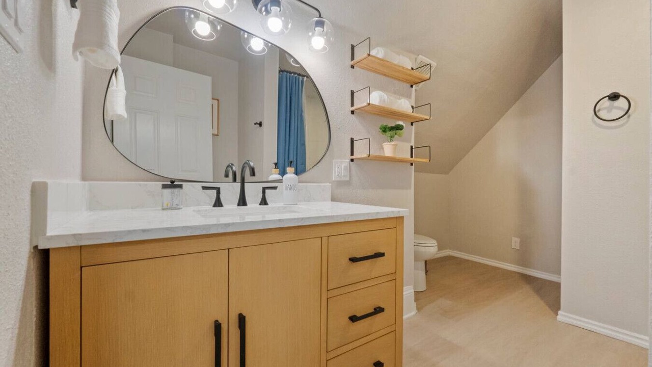 Photo of Bathroom in University District