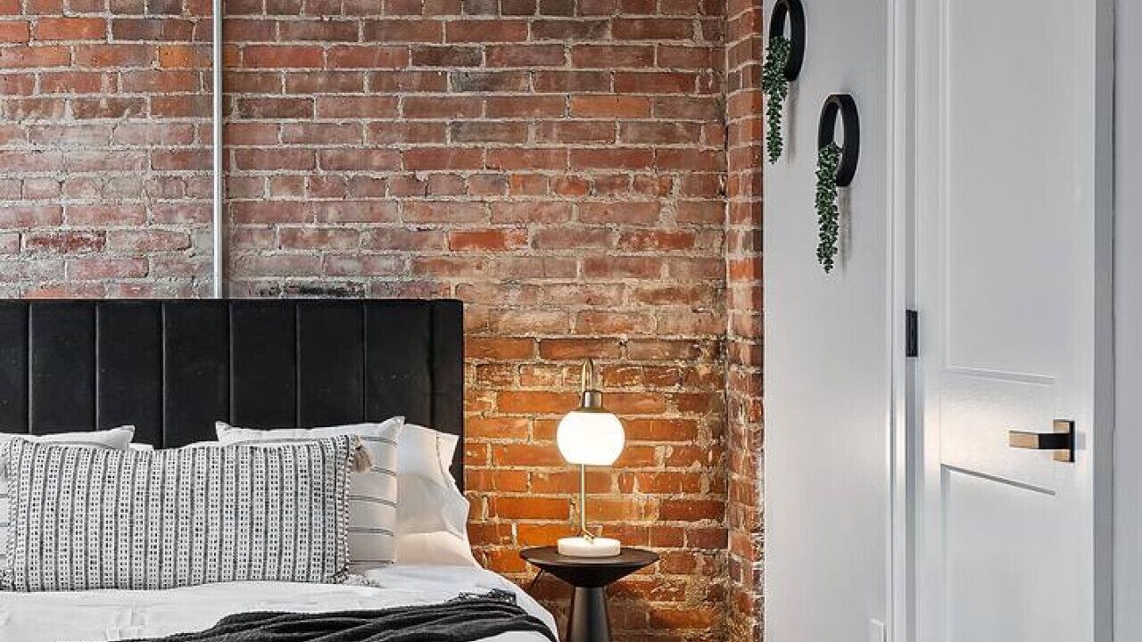Photo of Bedroom in Detroit - Shoreway