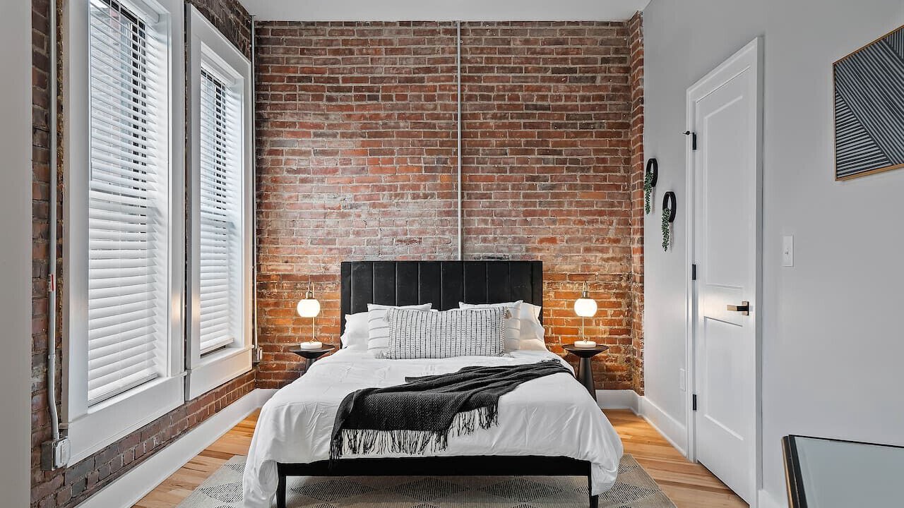 Photo of Bedroom in Detroit - Shoreway