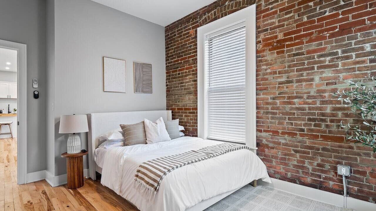Photo of Bedroom in Detroit - Shoreway