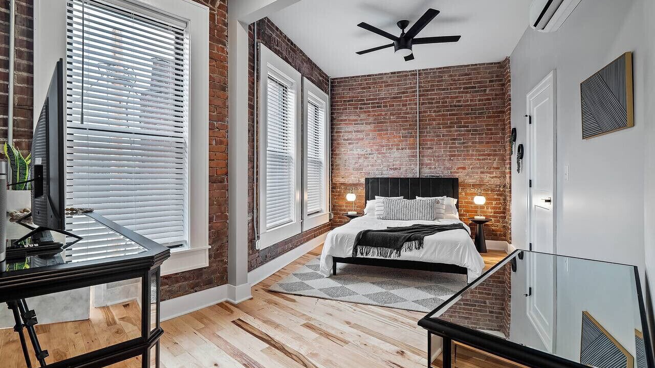 Photo of Bedroom in Detroit - Shoreway