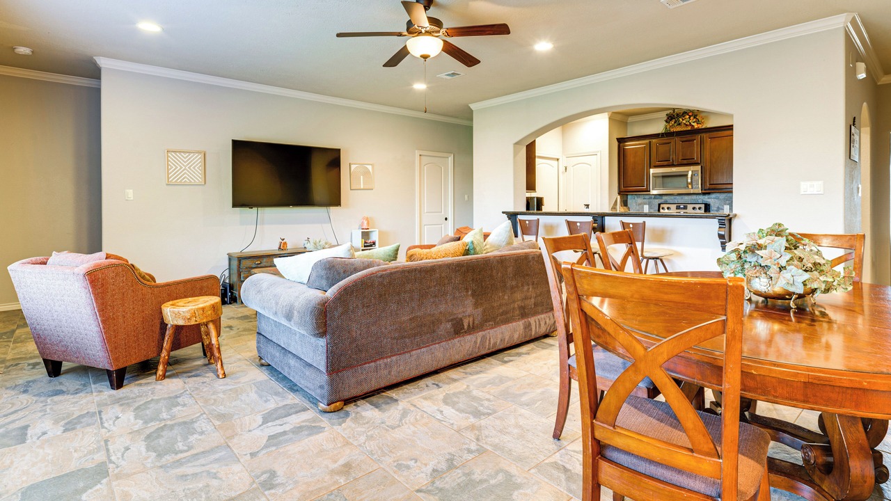 Photo of Livingroom in College Station