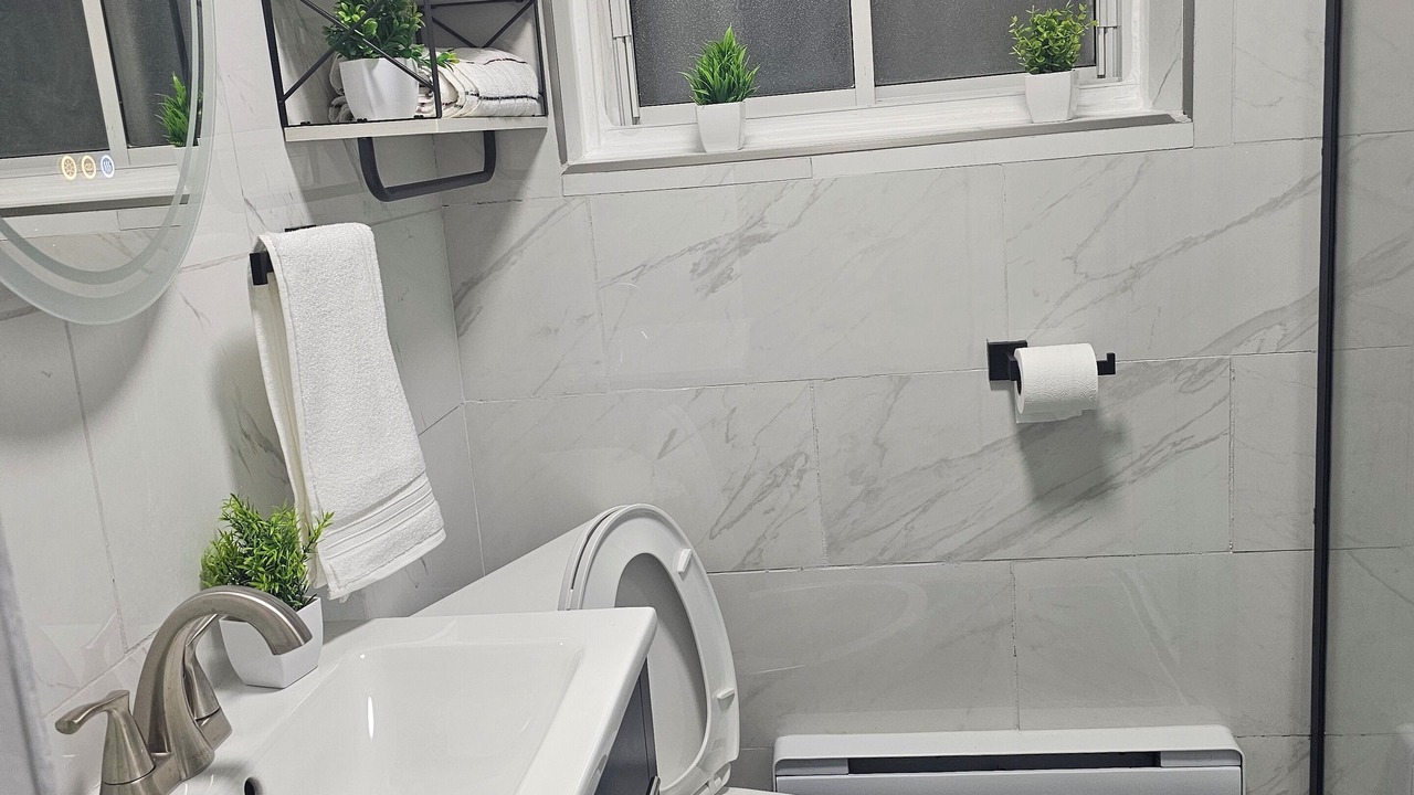 Photo of Bathroom in LaSalle