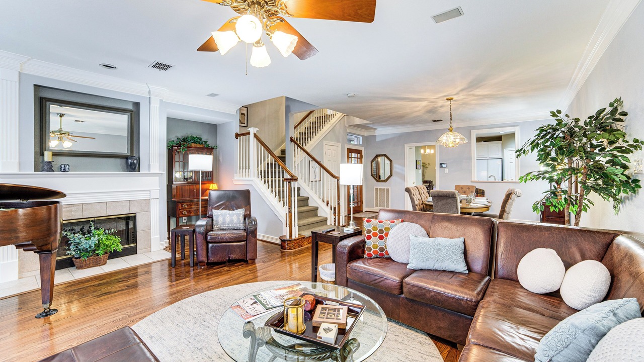 Photo of Livingroom in Uptown