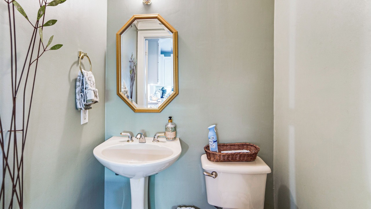 Photo of Bathroom in Uptown