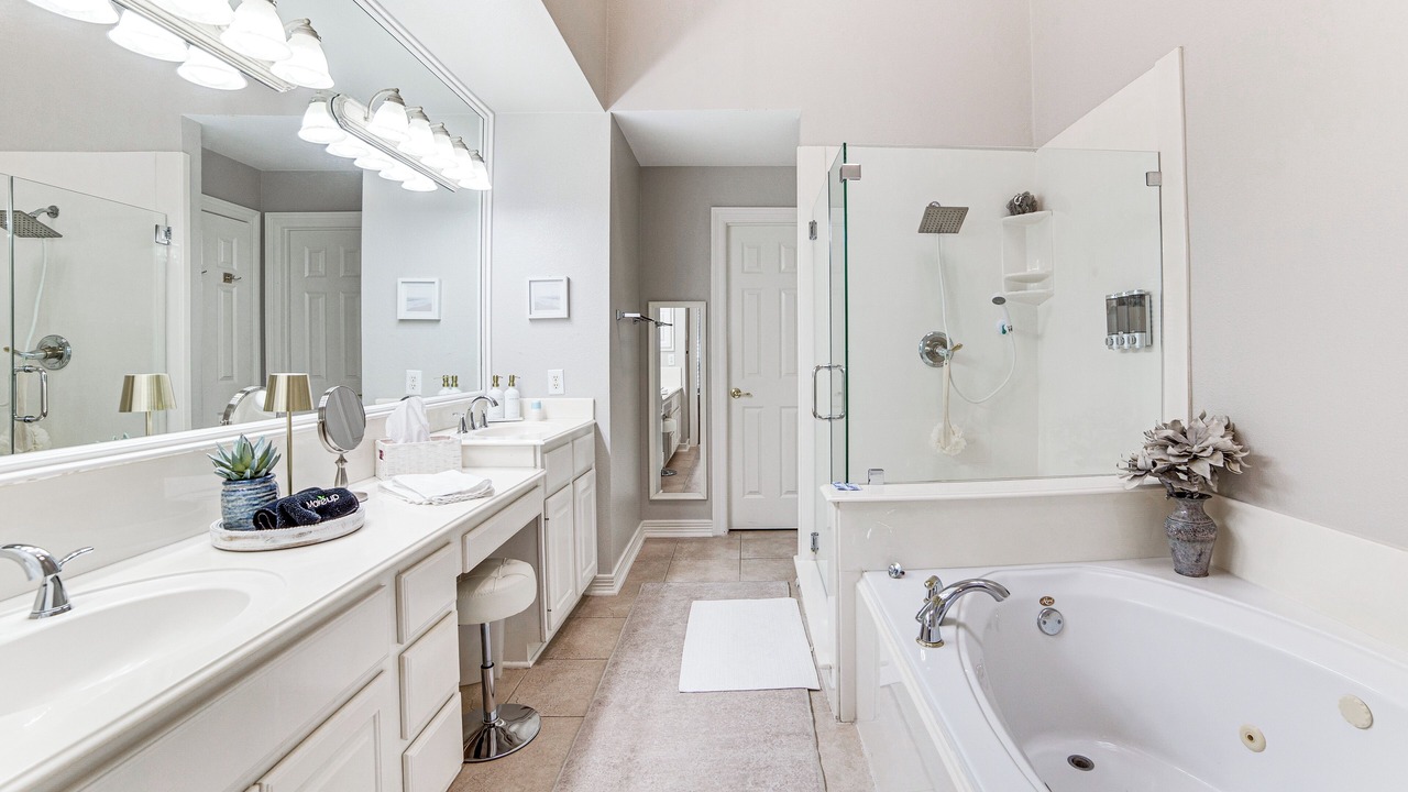 Photo of Bathroom in Uptown