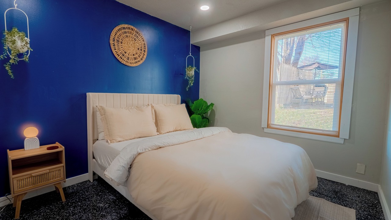Photo of Bedroom in Lawrence