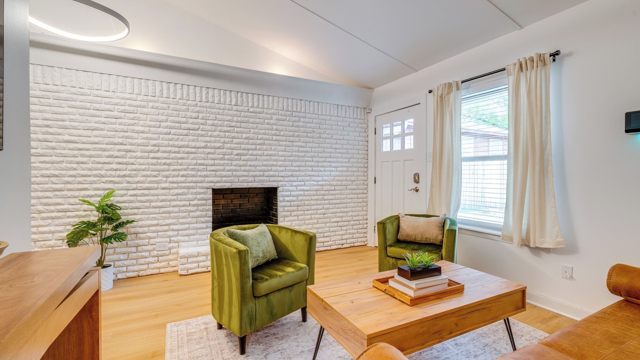 Photo of Livingroom in Hancock