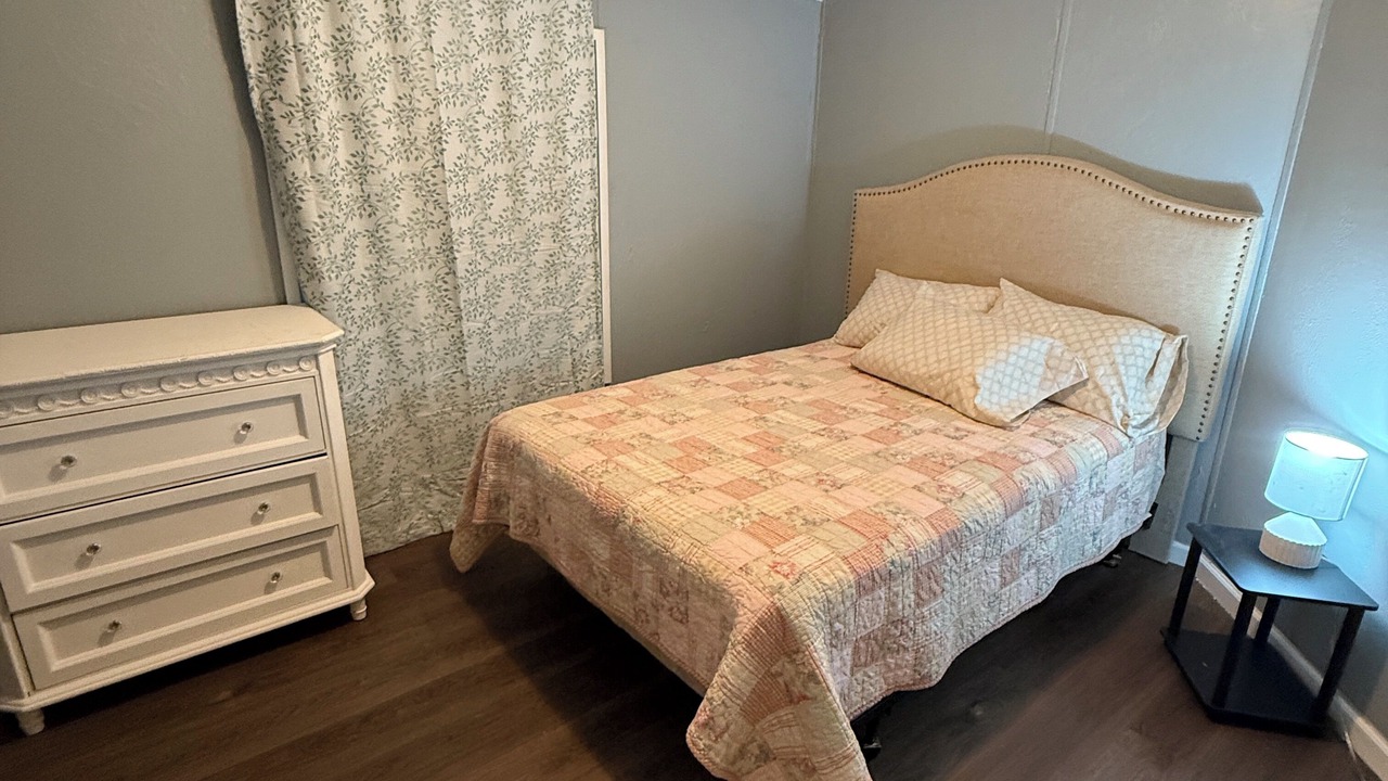 Photo of Bedroom in Blossvale