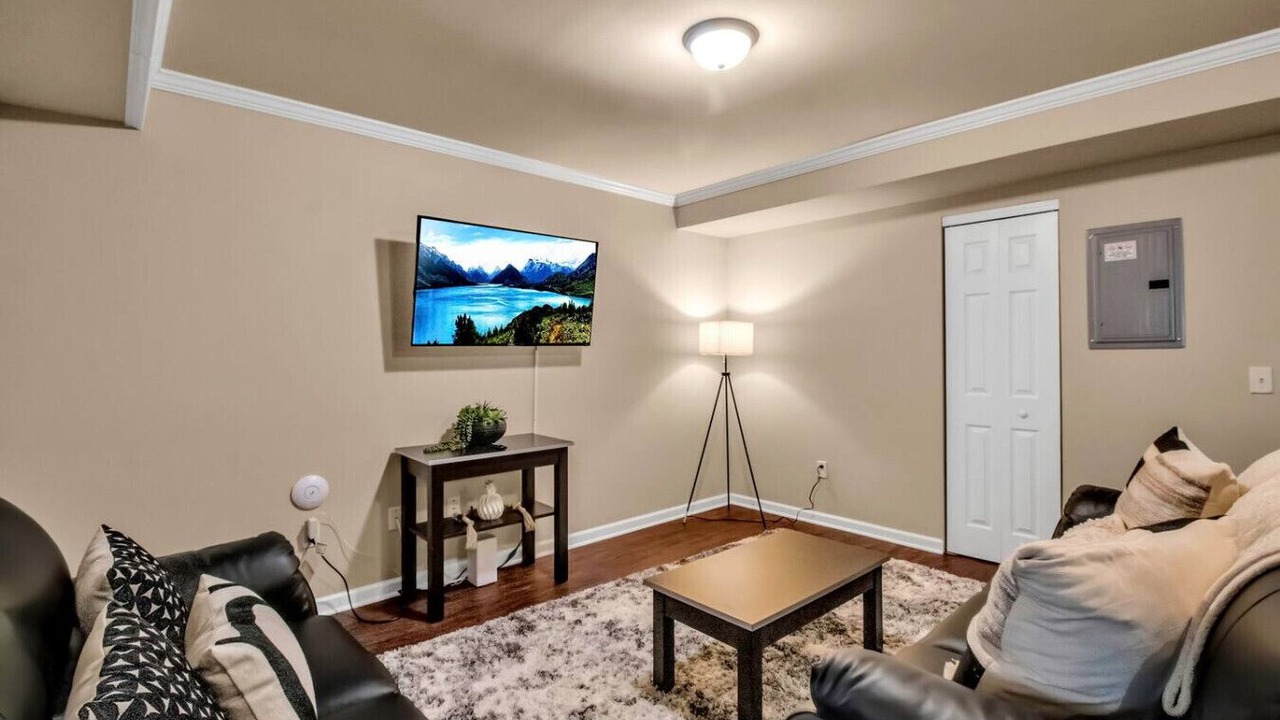 Photo of Livingroom in Amherst