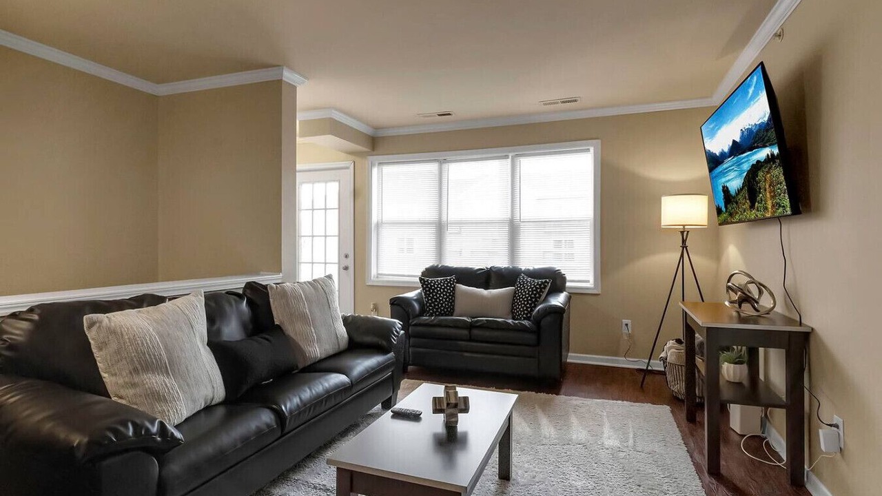 Photo of Livingroom in Amherst