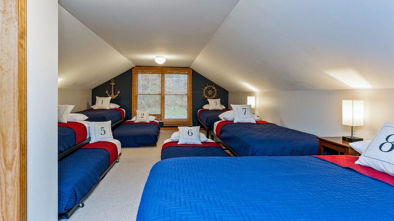 Photo of Bedroom in Cayuga