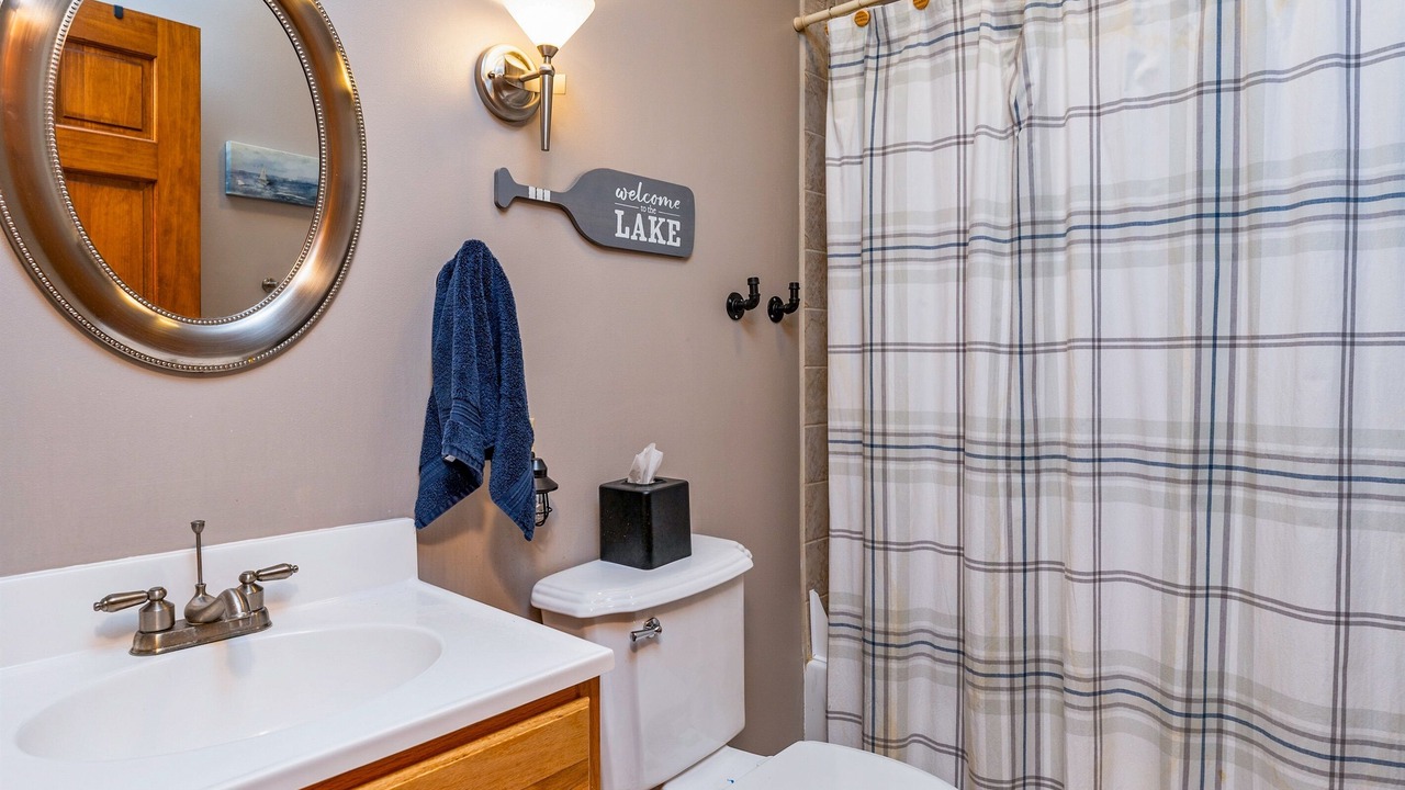 Photo of Bathroom in Cayuga