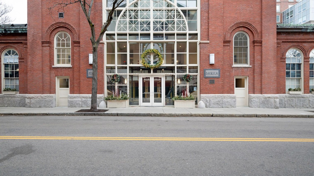 Photo of Outdoor in Thompson Square - Bunker Hill