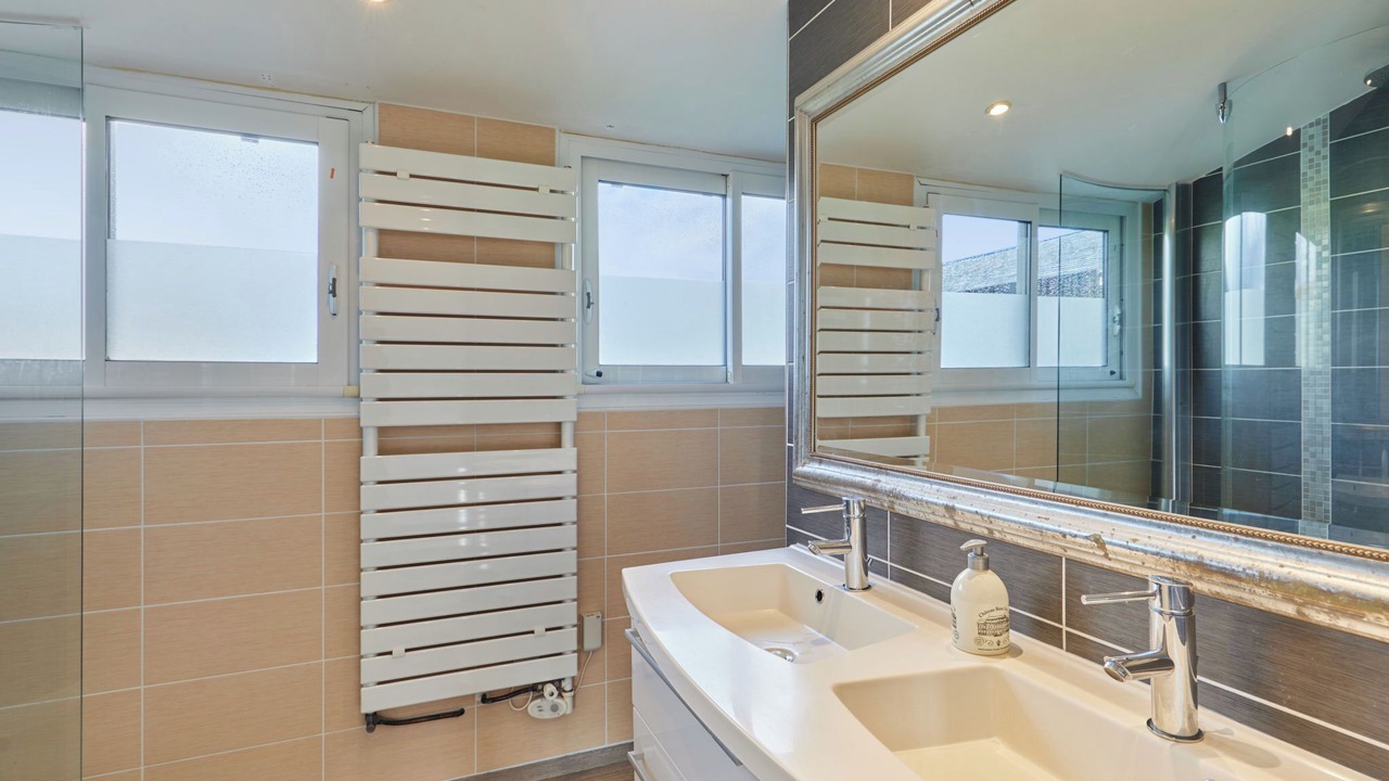 Photo of Bathroom in Saint-Germain-des-Angles