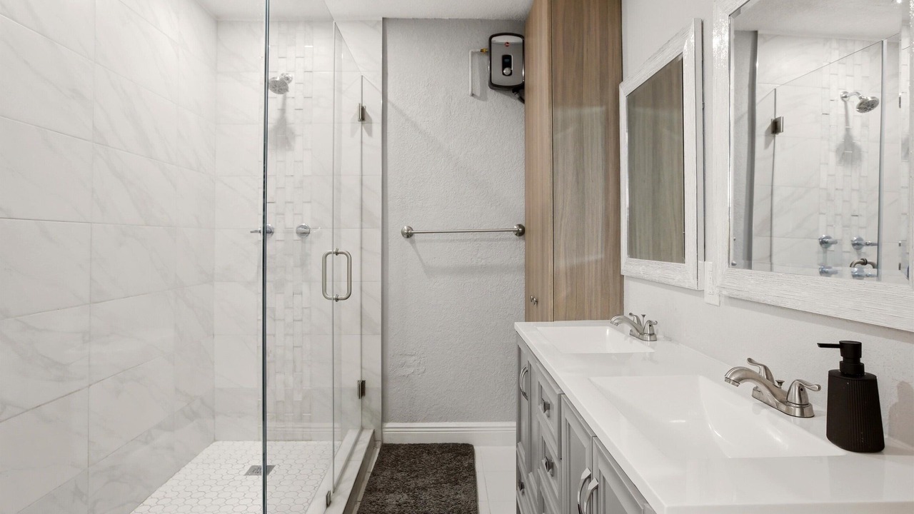 Photo of Bathroom in North Andrews Gardens