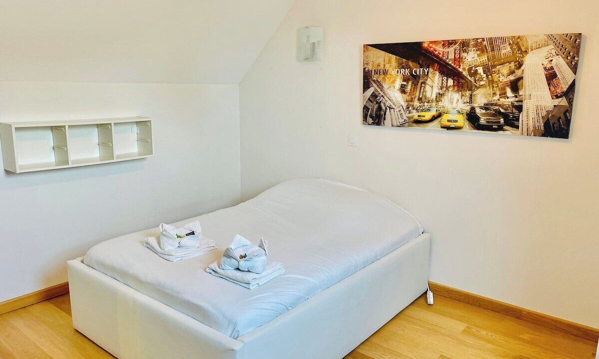 Photo of Bedroom in Donnery