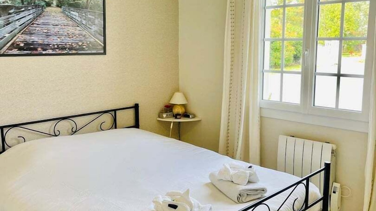 Photo of Bedroom in Donnery