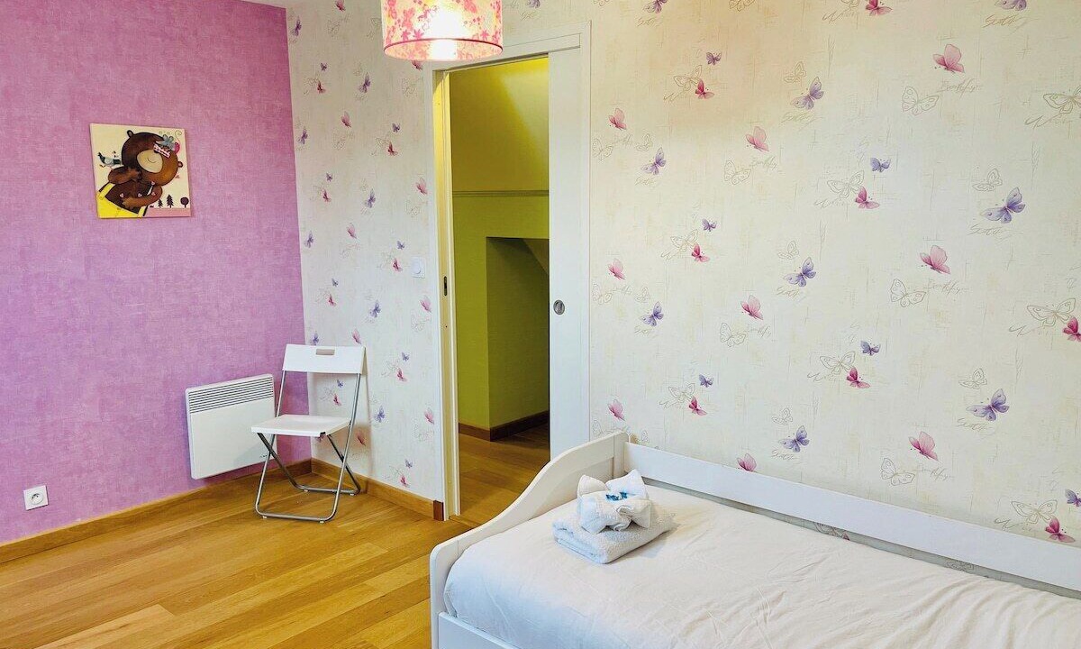 Photo of Bedroom in Donnery