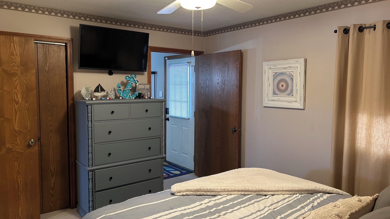 Photo of Bedroom in Shell Knob