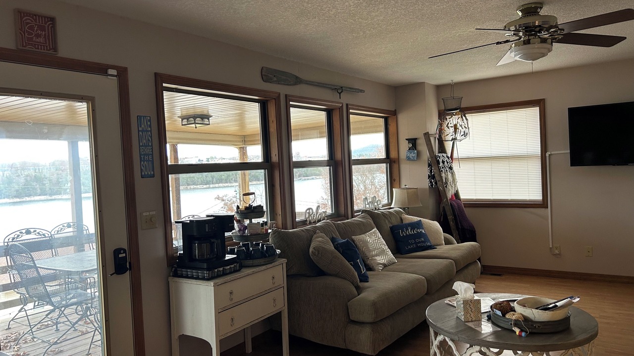 Photo of Livingroom in Shell Knob