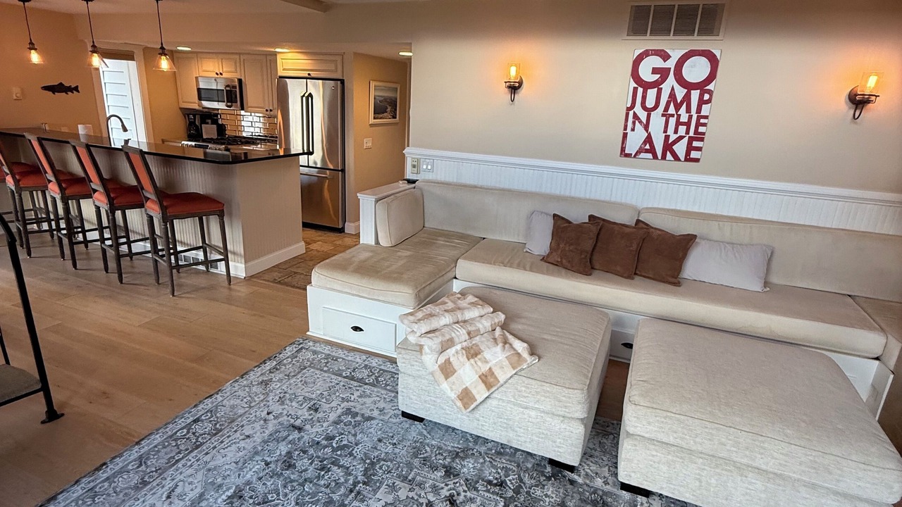 Photo of Livingroom in Boyne City