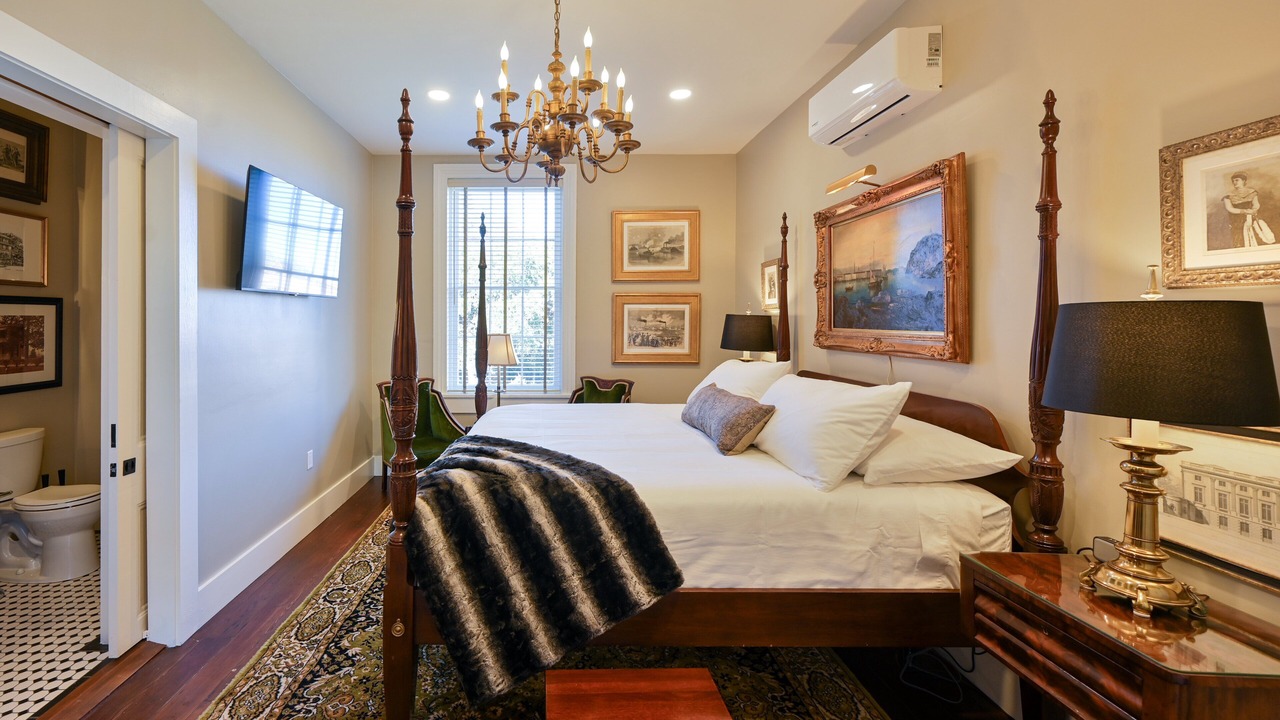 Photo of Bedroom in Natchez