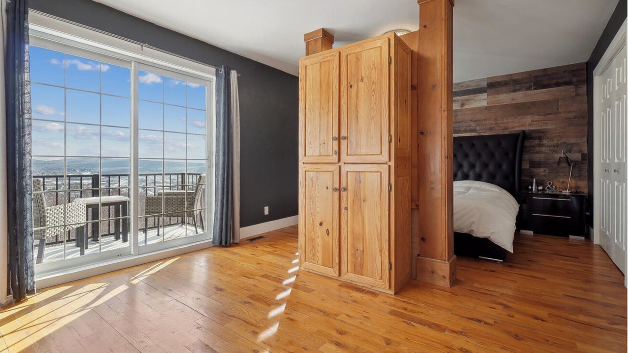 Photo of Bedroom in Prevost