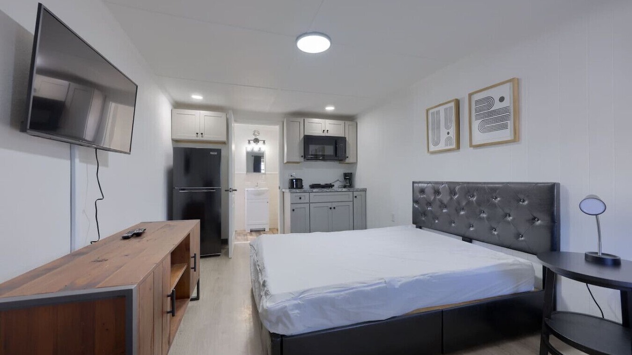 Photo of Bedroom in Akron