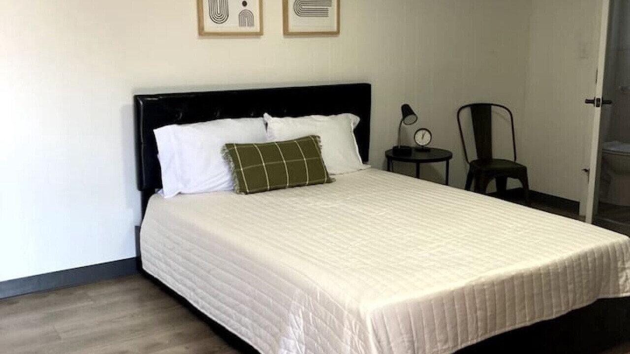 Photo of Bedroom in Akron