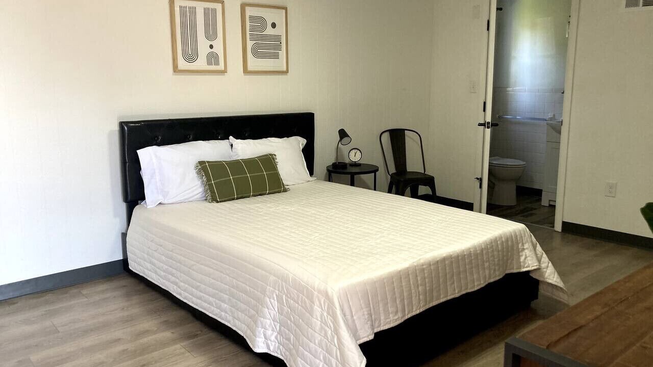 Photo of Bedroom in Akron