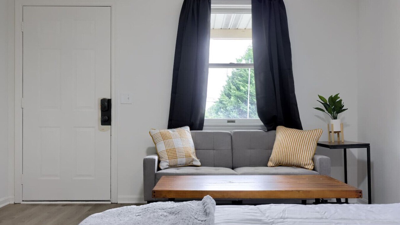 Photo of Bedroom in Akron