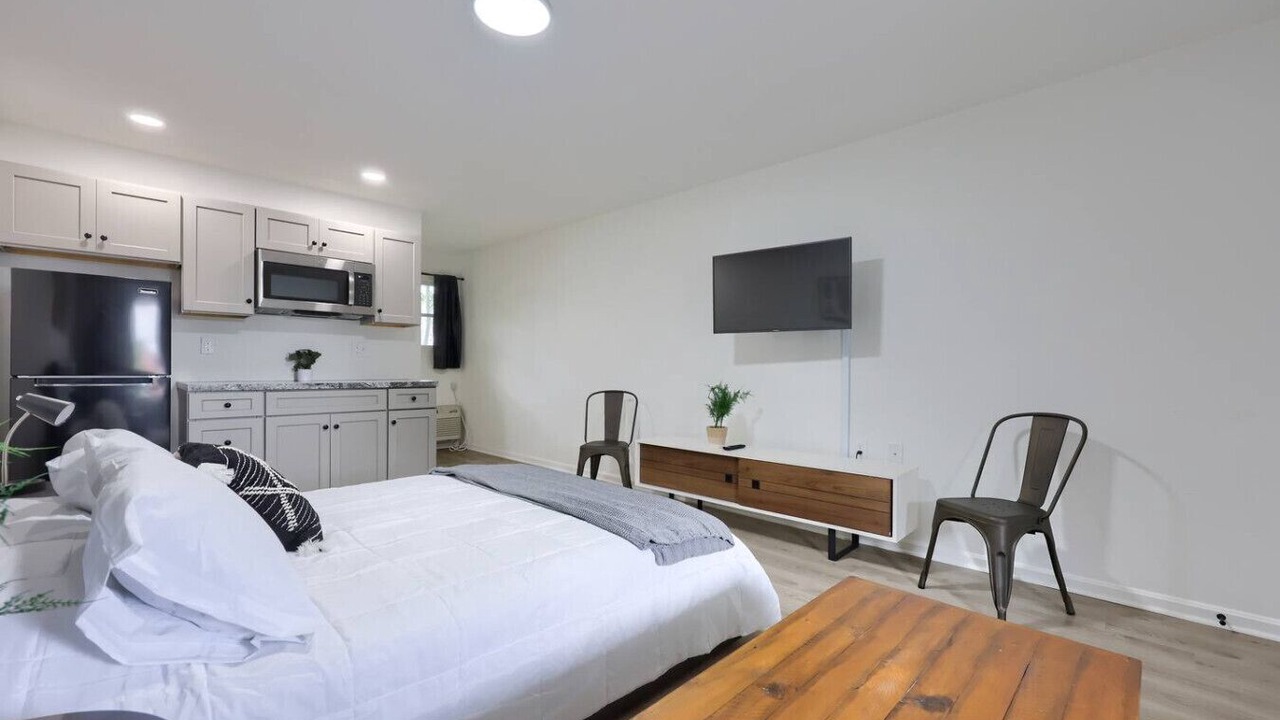 Photo of Bedroom in Akron