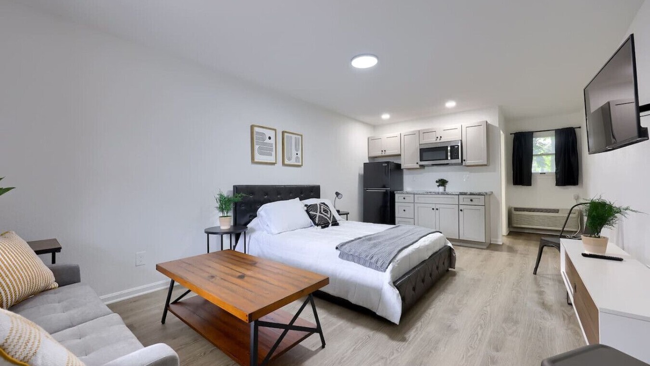 Photo of Bedroom in Akron