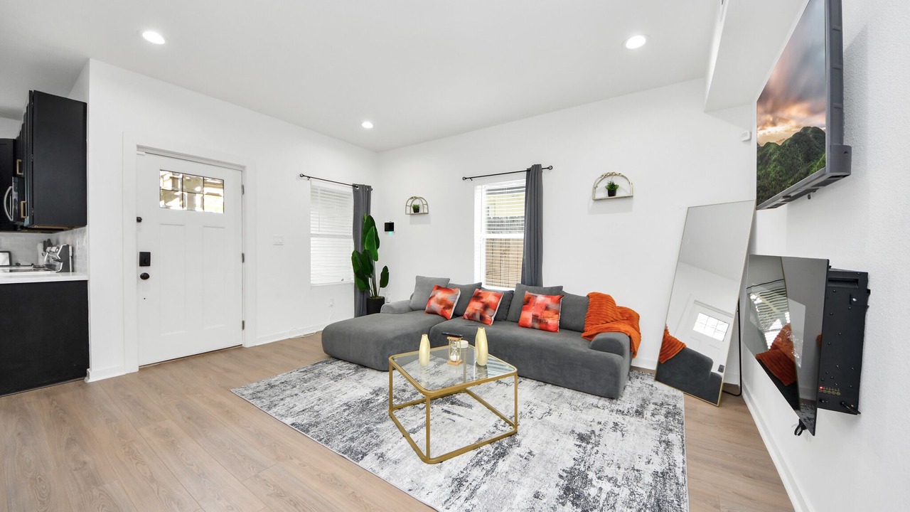 Photo of Livingroom in Northeast Houston
