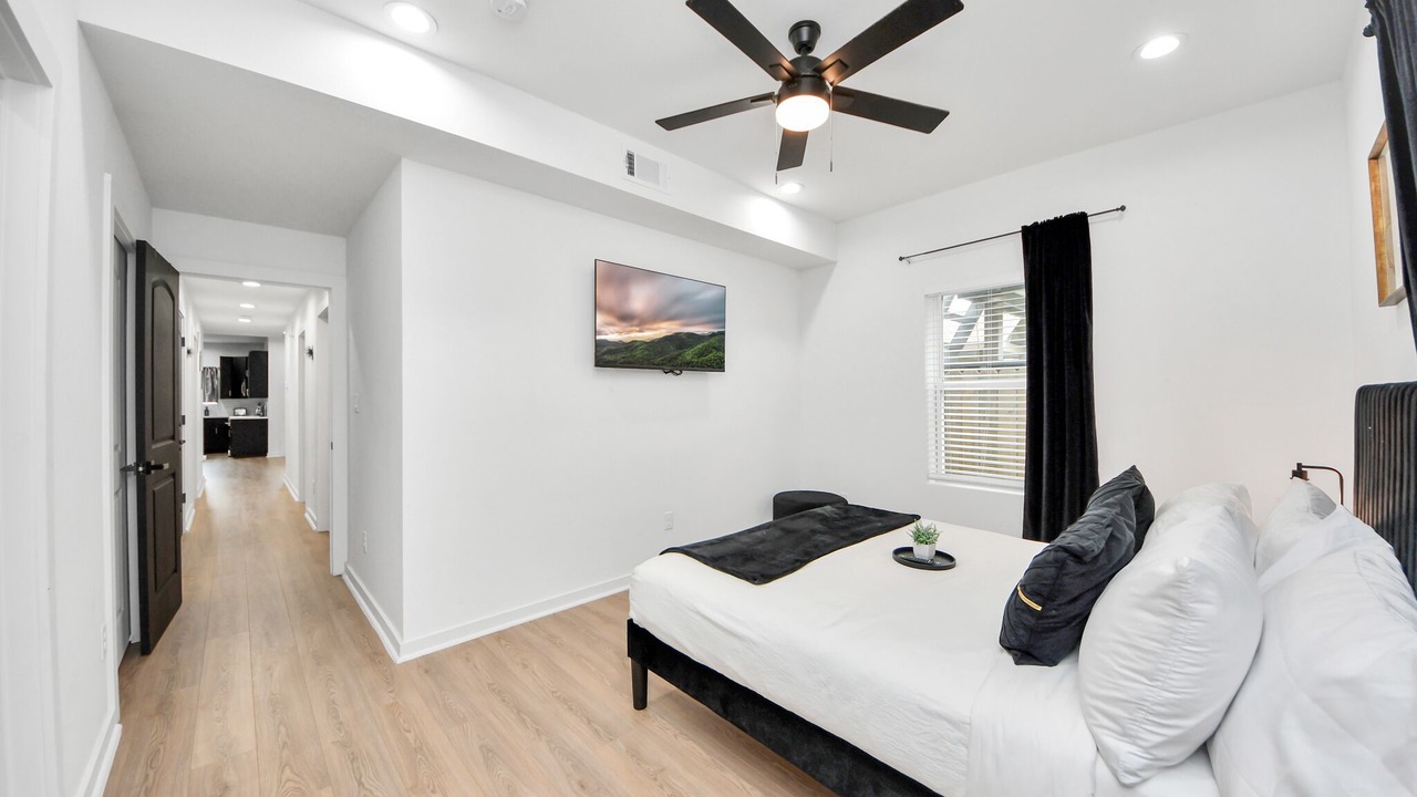Photo of Bedroom in Northeast Houston