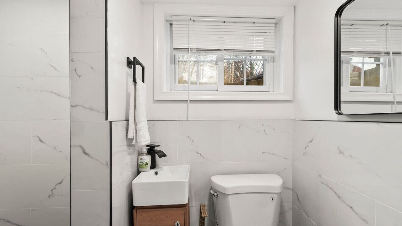 Photo of Bathroom in Chillum