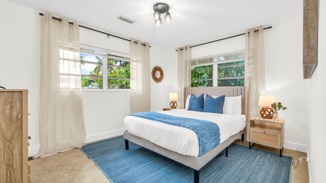 Photo of Bedroom in Garden Isles